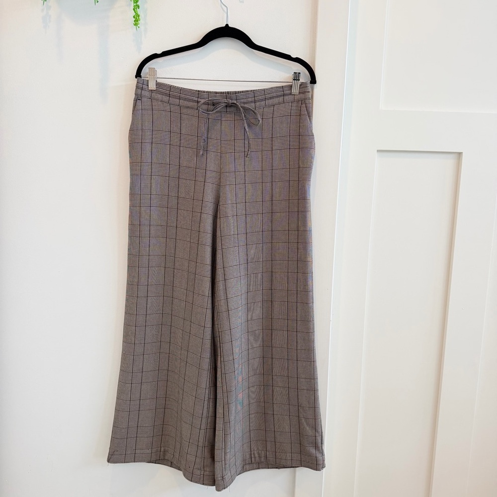 A New Day Gray Tan Plaid Wide-Leg Pull On Trouser Women's Size Medium 27" Inseam